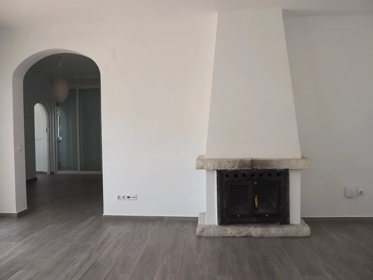 0e09daed-c484-467f-ad0e-72ecf465fdbd