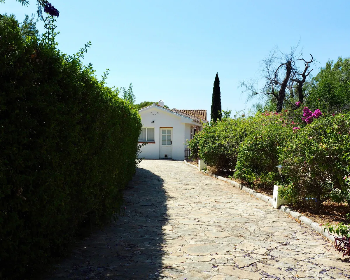 9a9ed256-0e90-45fe-a346-940f8af00449