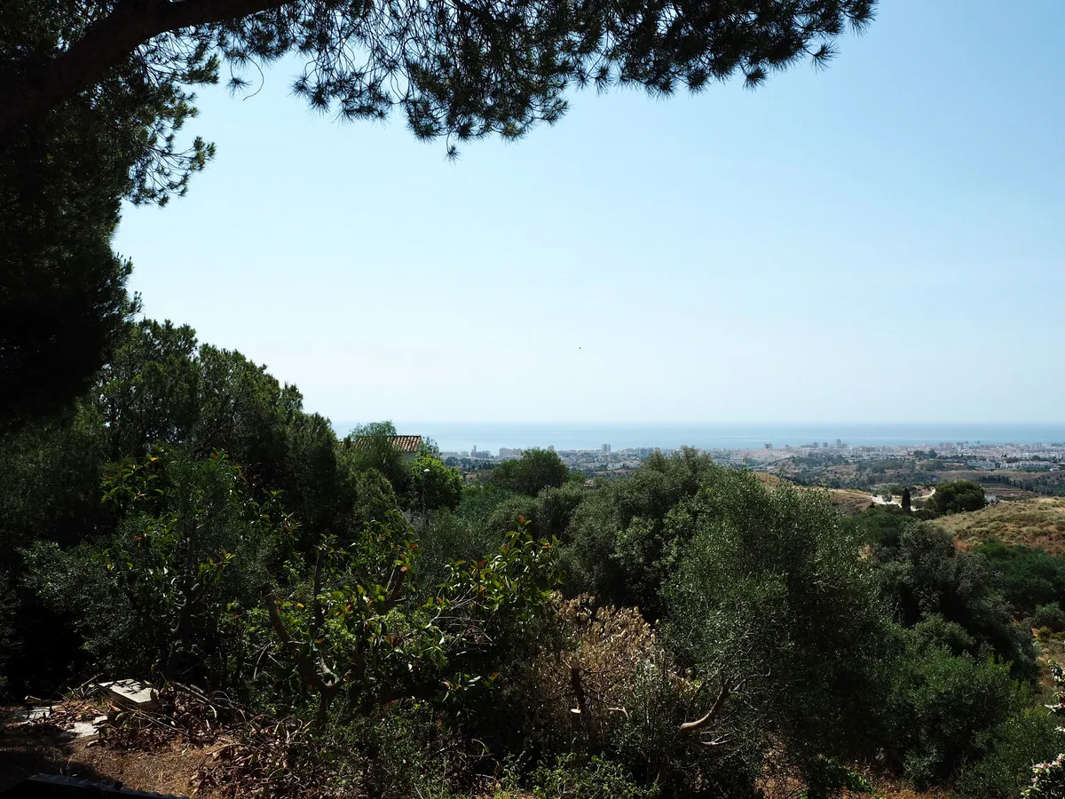 b016911b-af7b-49f5-aca8-82594f8fd970