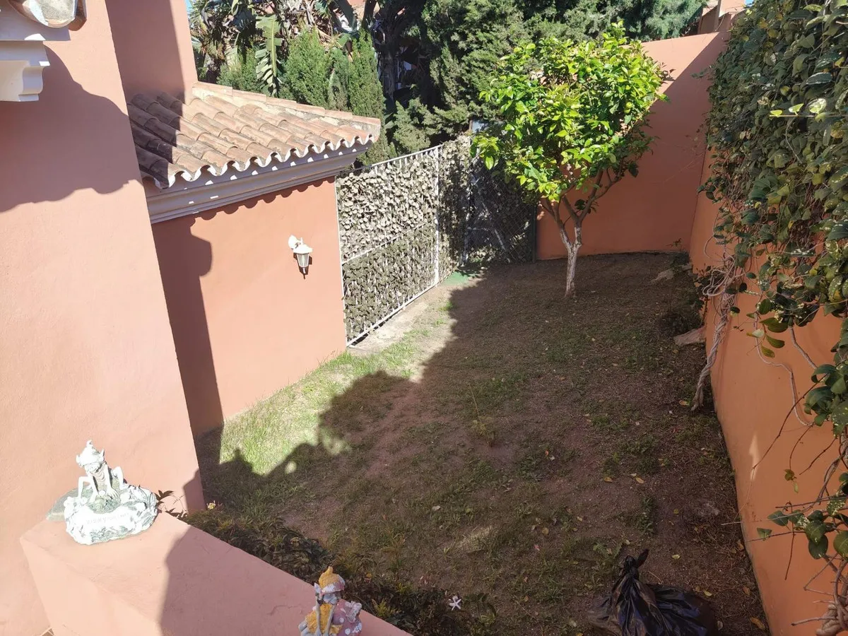 4982f313-e058-42de-8c91-f404d0b0a8cd