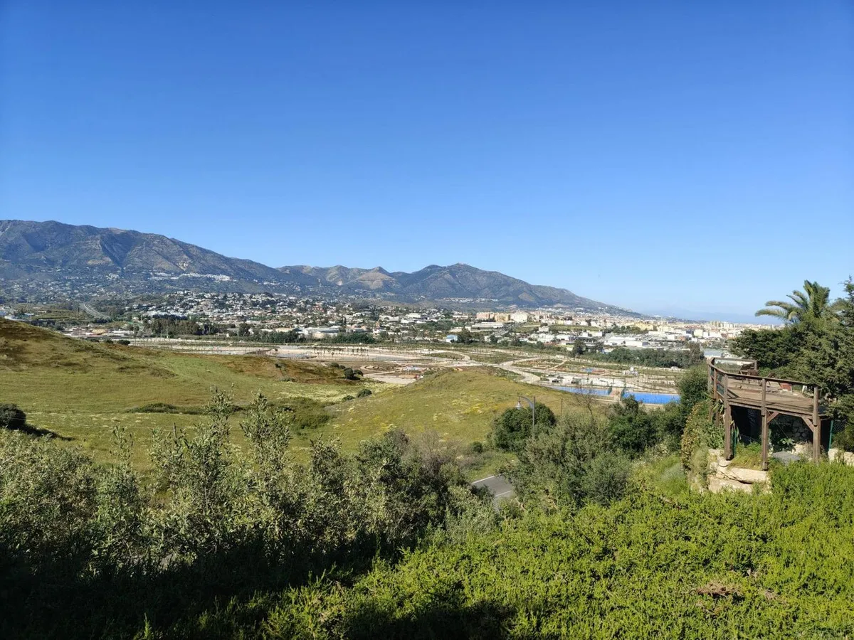 b64f2334-228d-4c20-a758-ee6759304c58