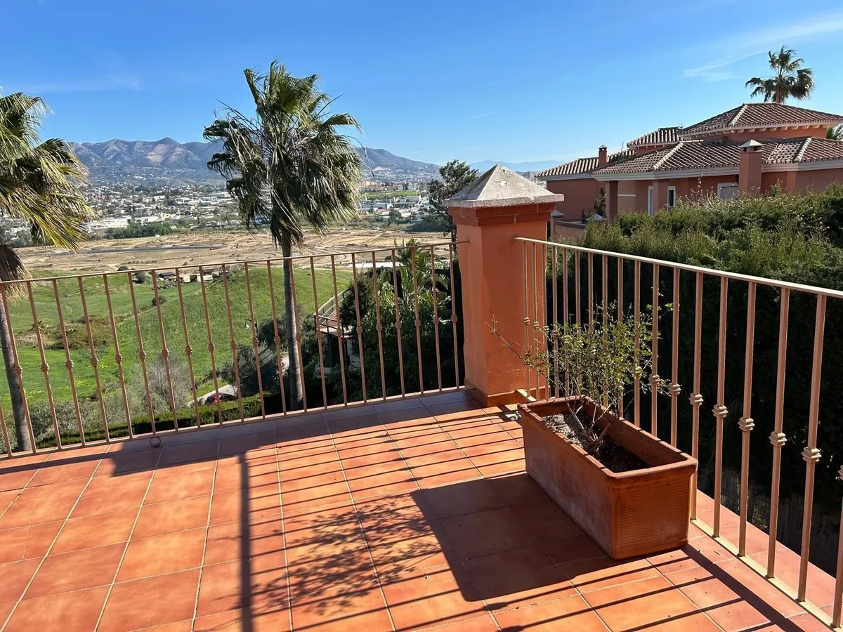 cf70a3f4-ef64-4106-a3b7-1f95f5eb9835