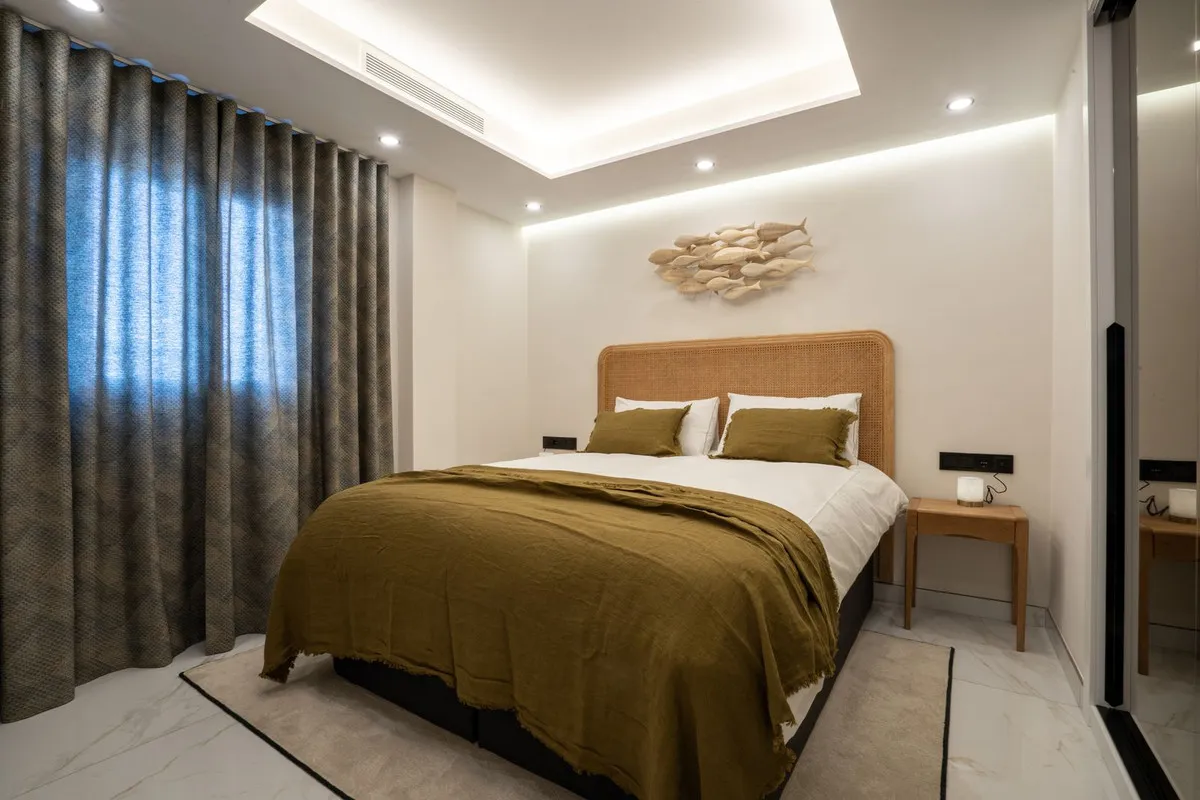 c5998fd5-a374-4283-83f1-e42c1bee0605