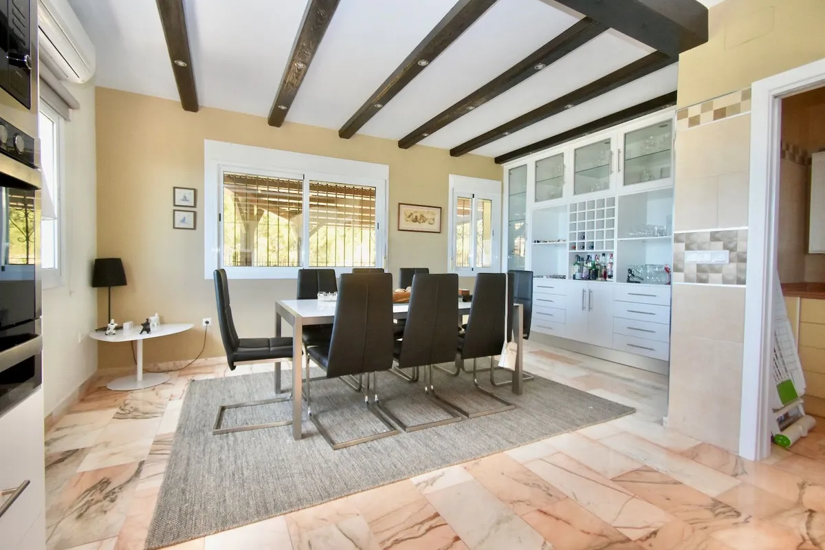 11d8e4e5-f9e7-4ce8-a000-e468f87e70d4