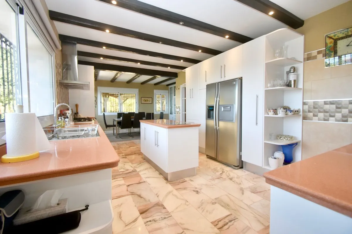 5a357965-7ee4-493e-95f3-70ae6272001b