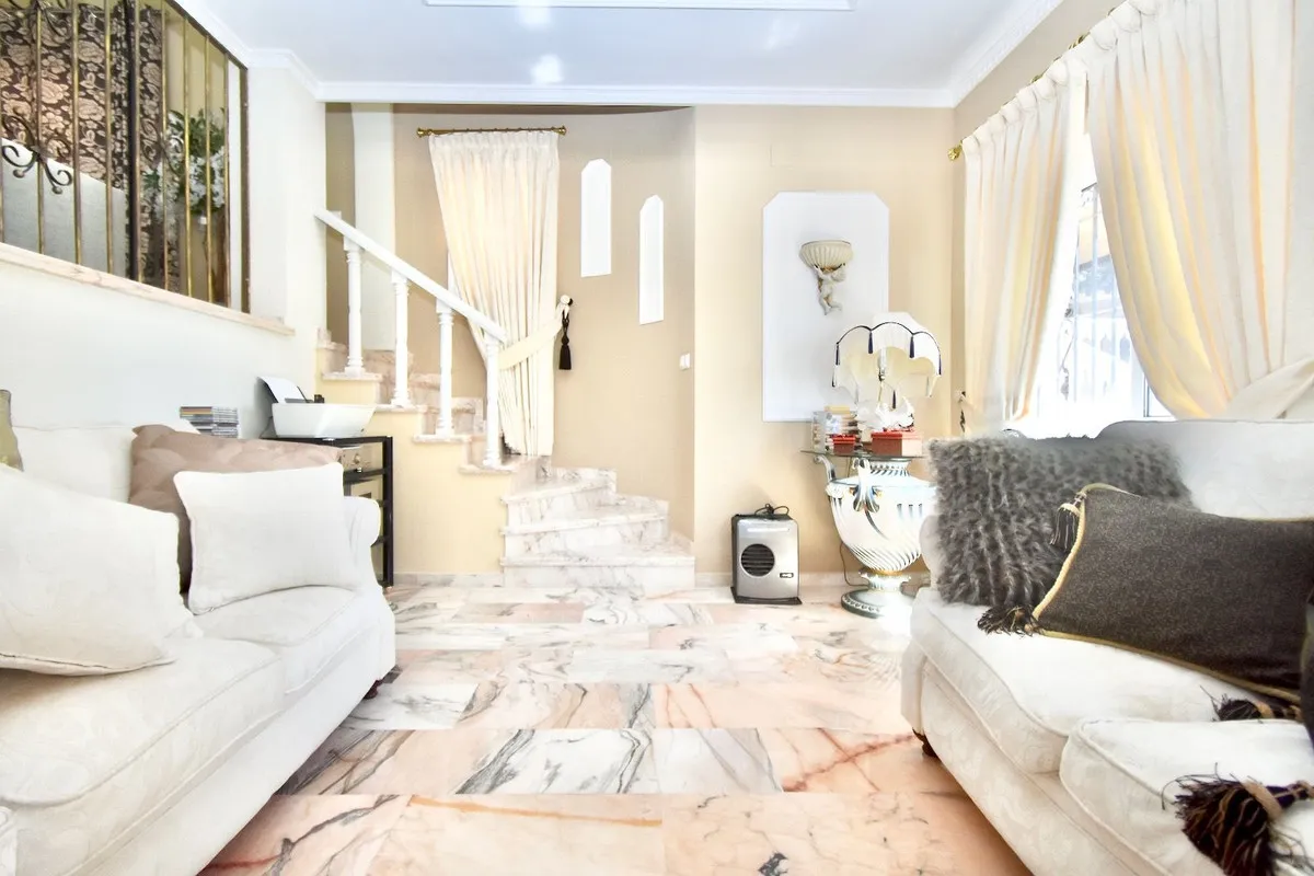 612db489-8cd2-48c0-b835-eb0b6dca4db6