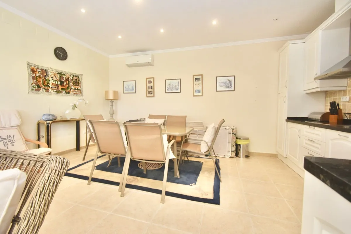 67c5276c-e77d-4f66-9ea3-b8fa3dc77e6b