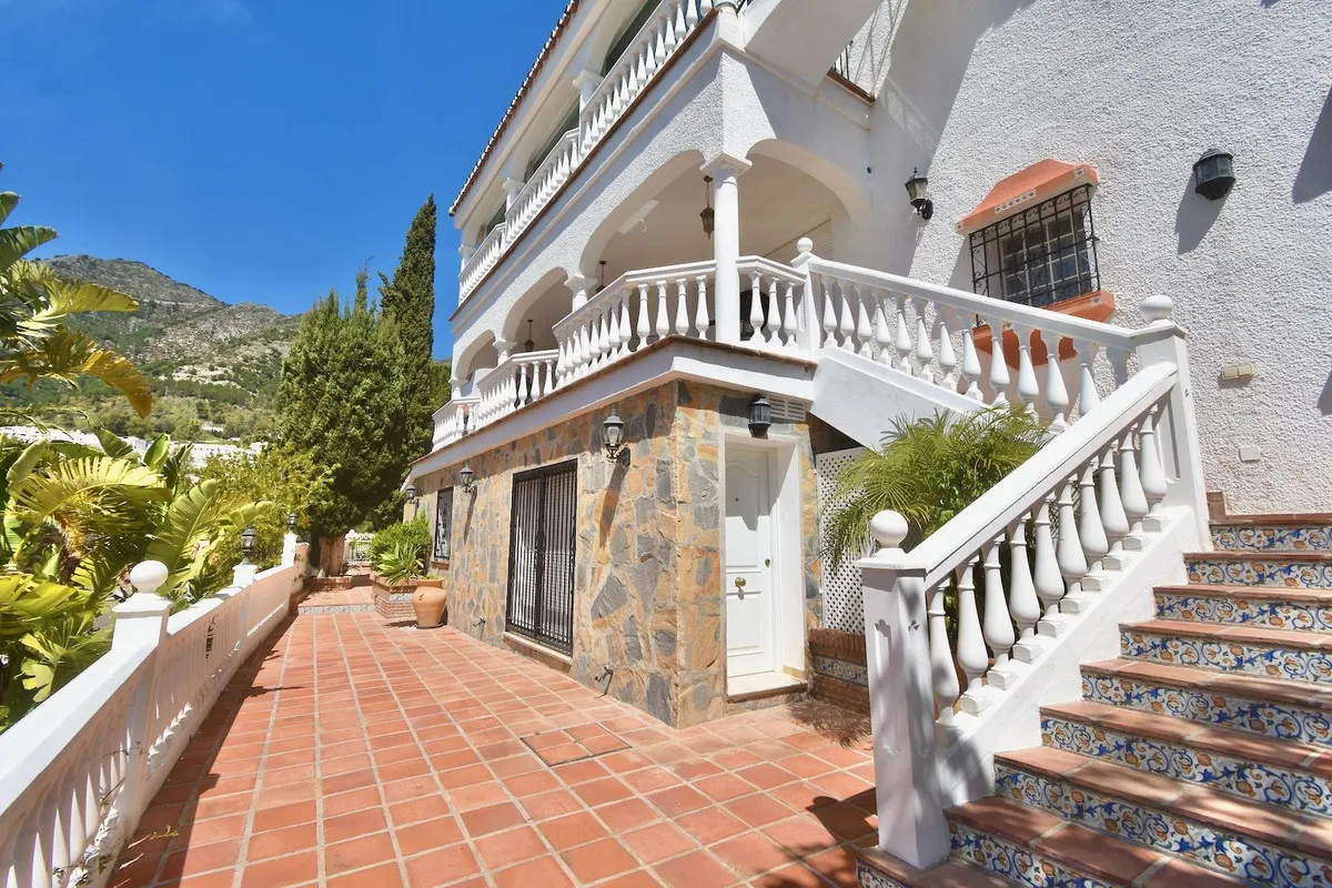 7e379746-2ae6-4c30-94ab-1d692b74904a