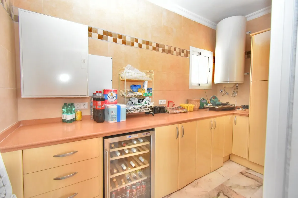 9cfb09e6-5a5c-4c33-8a42-02e02c06f525