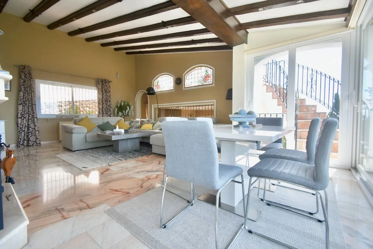 ce6f08d6-ce59-4436-8fc6-60fa0e9a7dee