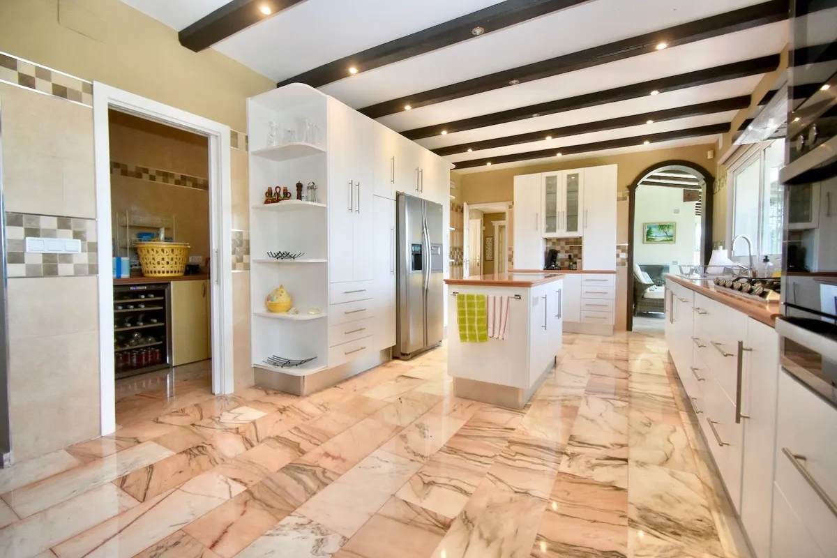 d7392c28-20a5-450c-9c56-f4323bf859fa