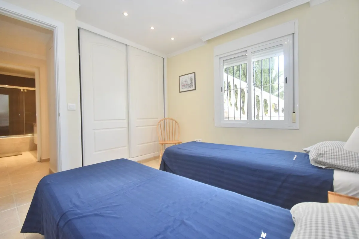 dd127b01-c36c-4ca2-8386-61c95848f475