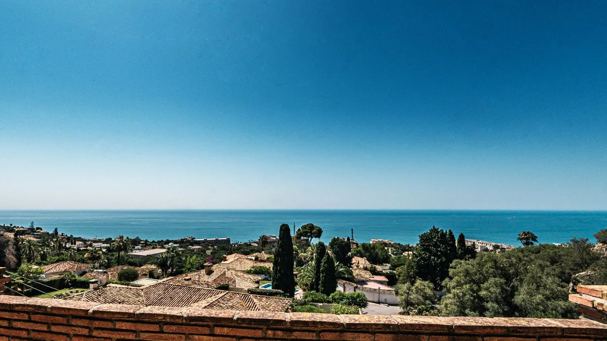 5e03a8c1-e9a4-4e3b-8bd6-99433eaea60f