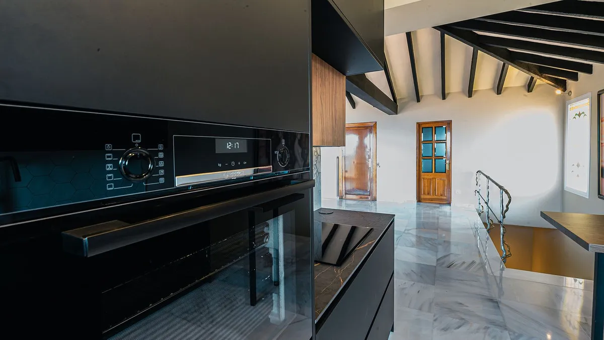 abad9d8b-a9a9-4186-8728-cc27b6d3a9e8