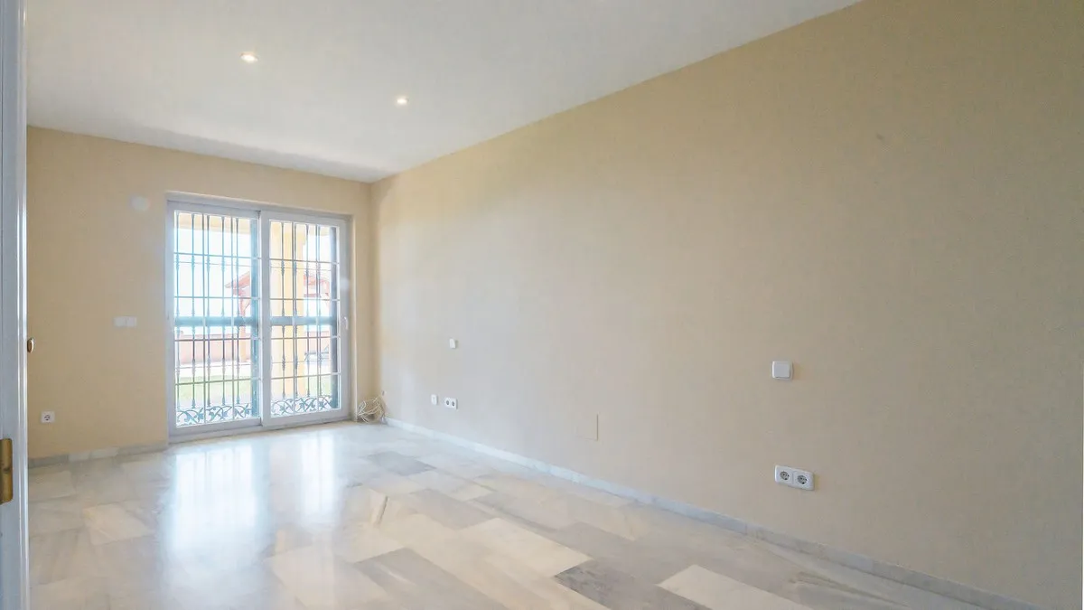 d5426077-9836-4d1d-b5ca-589e17e0a8cf