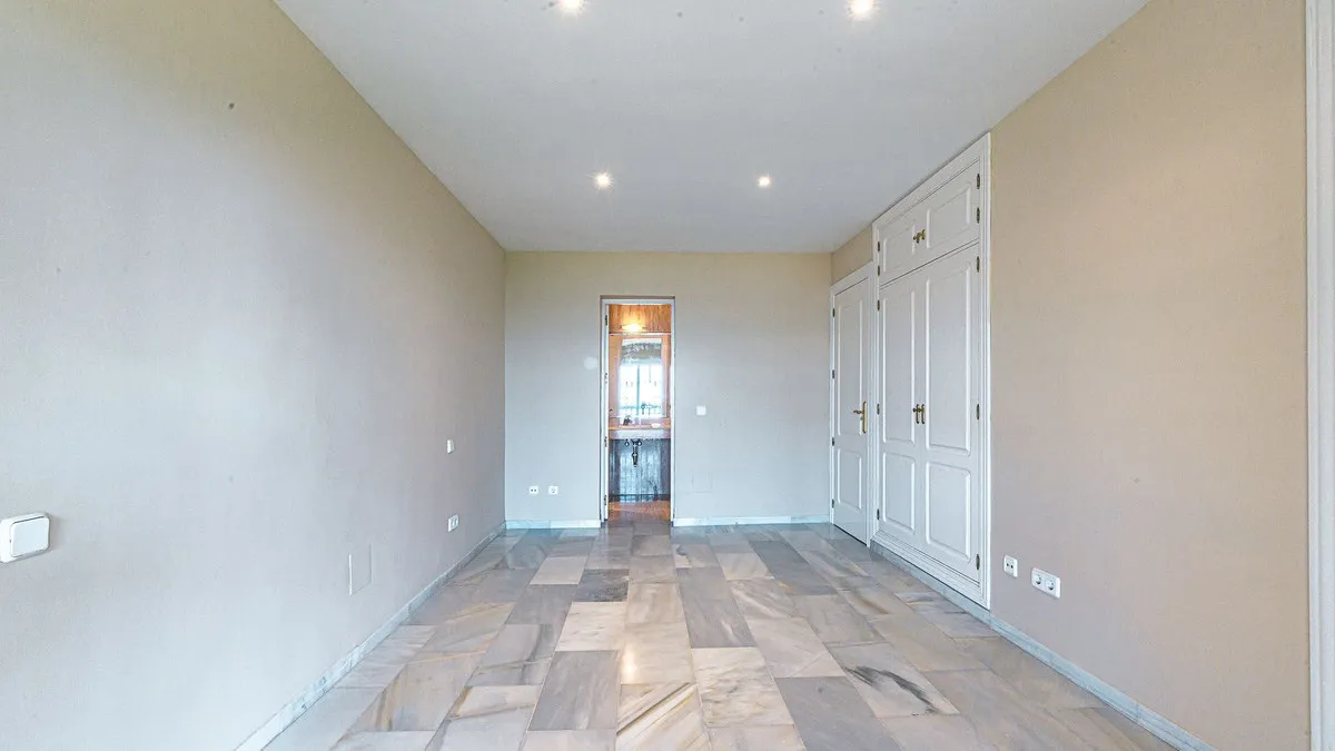 fc08359f-c73d-4e65-901e-6c9c25fcd32b