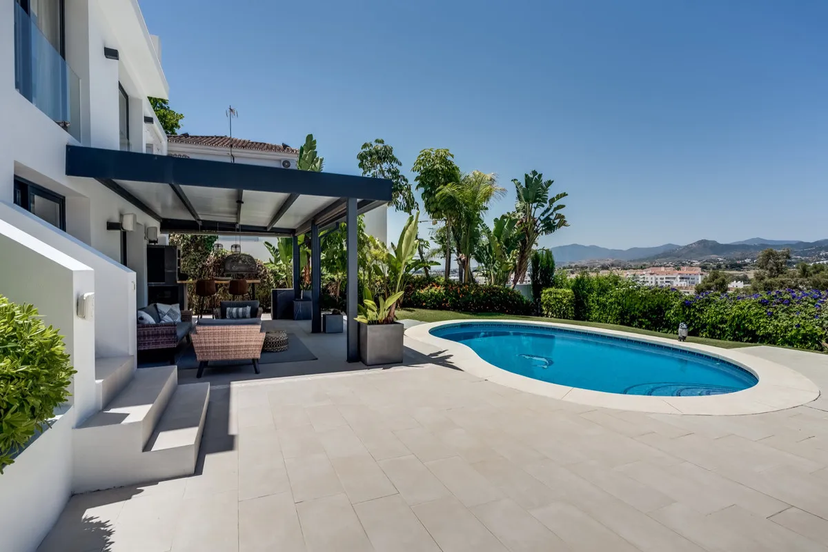 21b77b77-55cd-4363-bc62-ab6f78e6a114