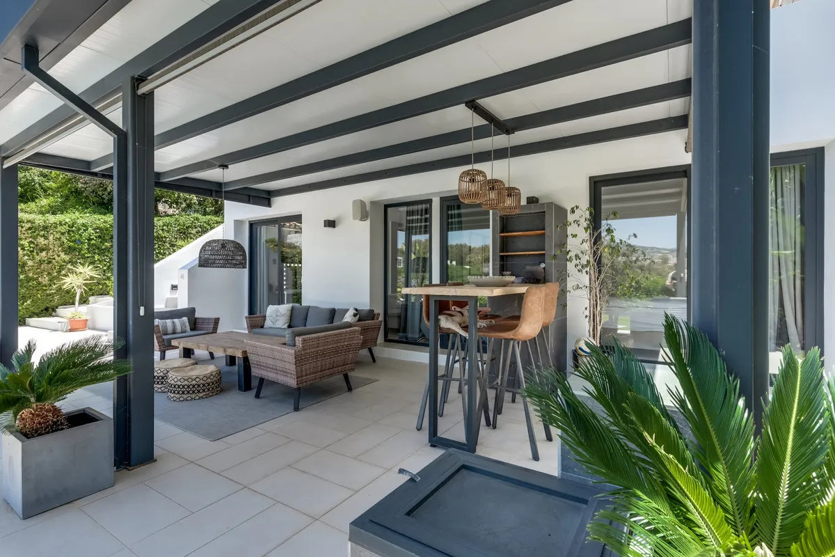 4e73acf7-bb48-4ebd-836d-fbab5bb33290