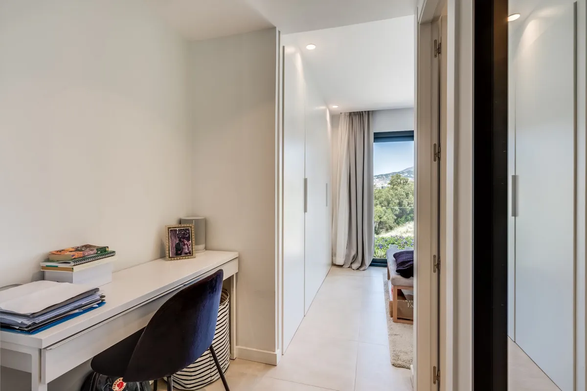 f72256c2-9651-4bc6-bcc7-3f4f37957e5e