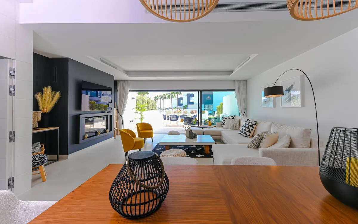 193f5380-7e5e-47b0-b3cb-031ed19b9006