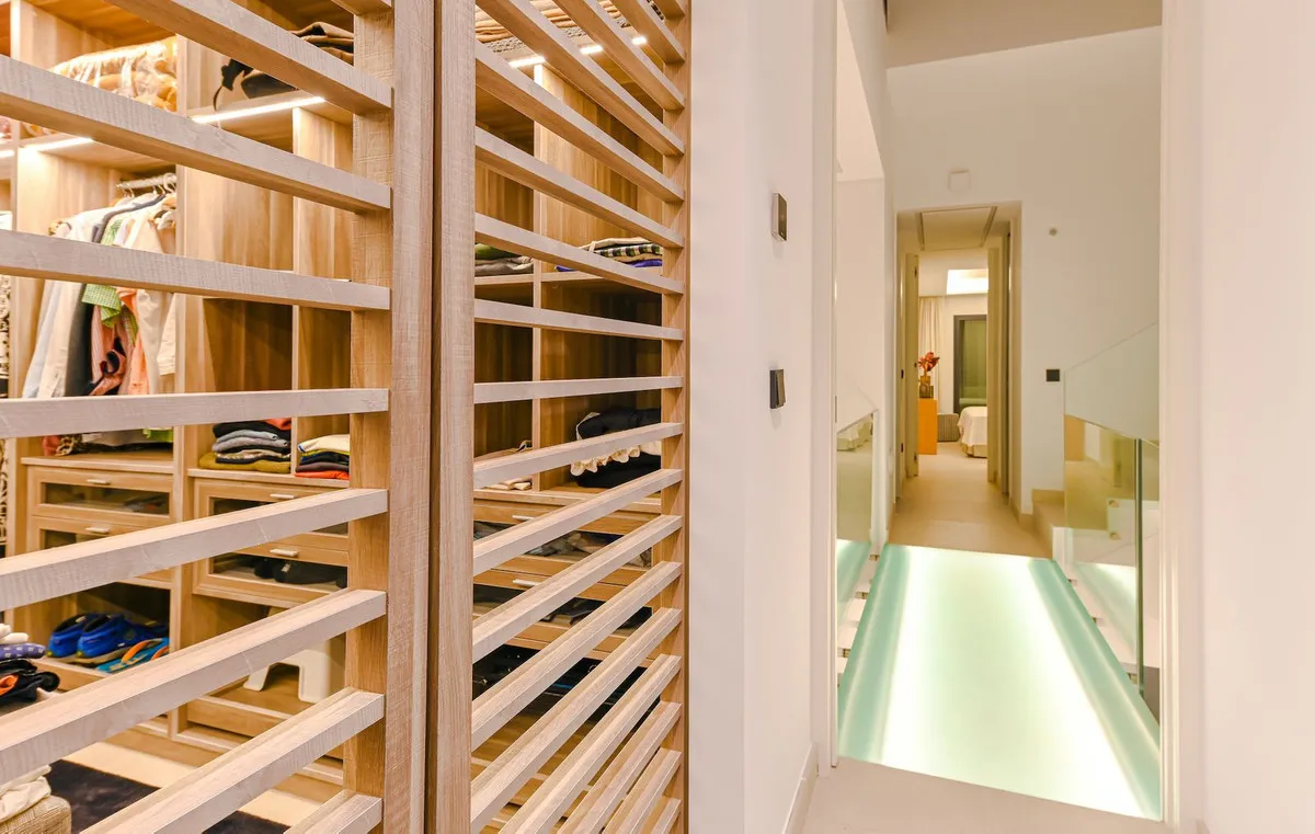 1b6b45ba-9816-479a-9430-19a36989fdb6