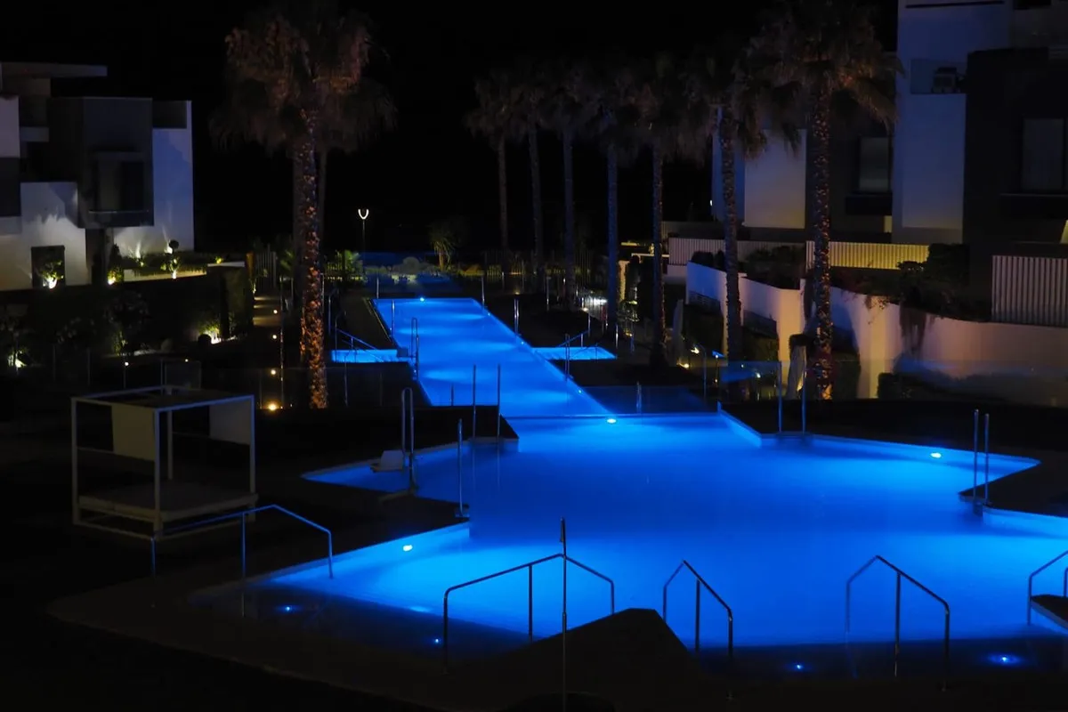 76afb40e-5daa-4e4b-8e1e-82376dac321c