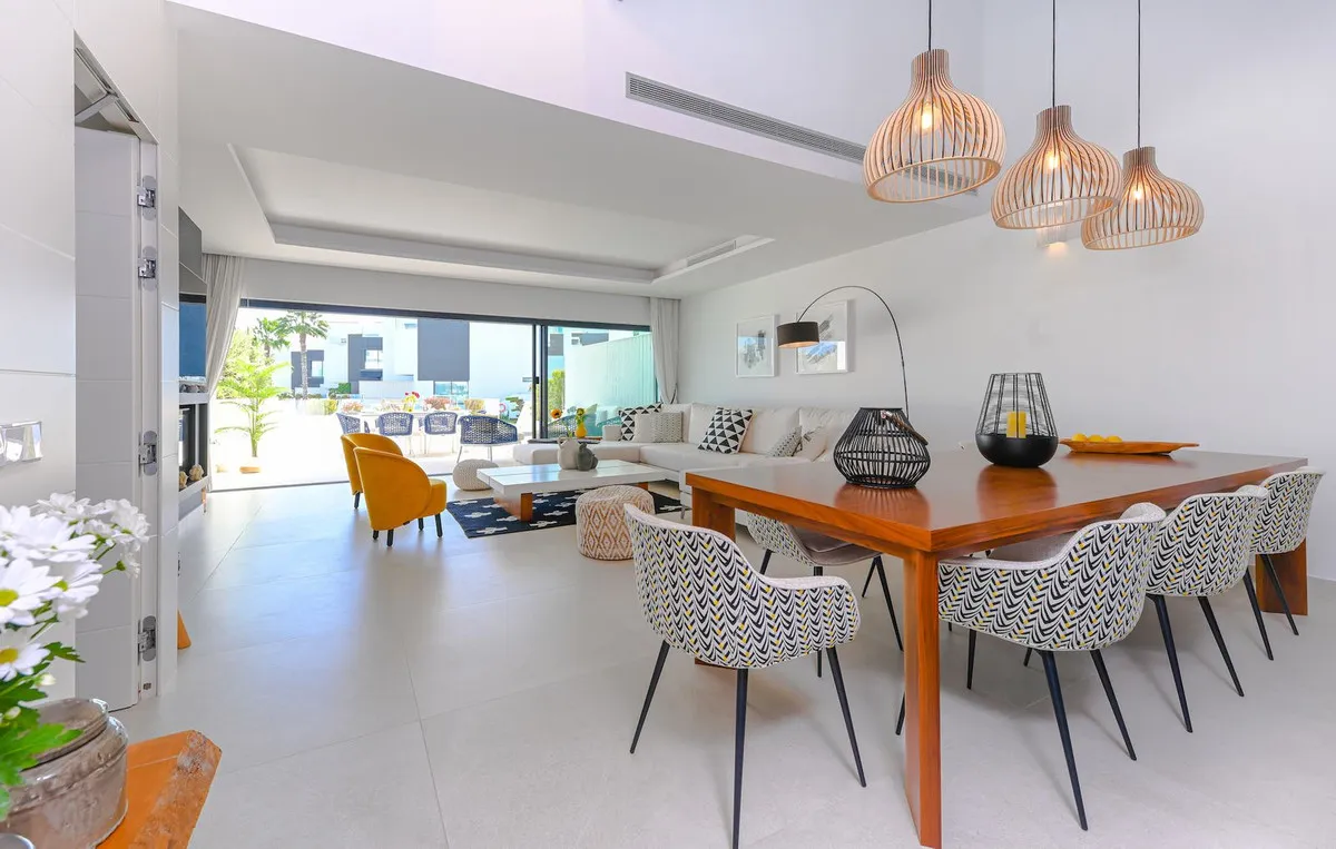 b5bff55e-121c-4930-b84a-3d71d1a915e0