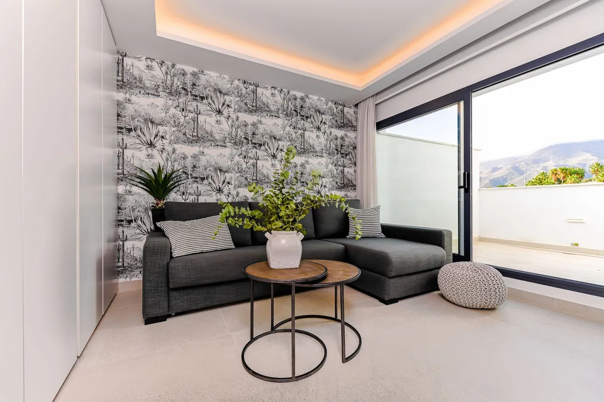 c1c1cebc-02be-4476-b3d4-1b662047ae09