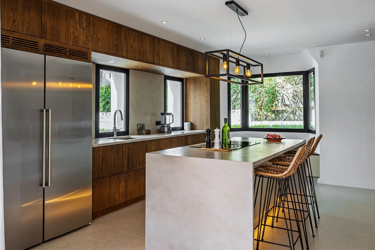 2a5dc523-11c5-4043-ad47-3d820444bfa8