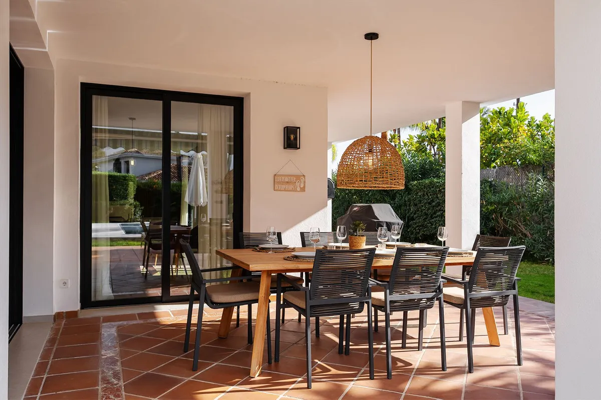 5f35d994-ff63-4eb2-bcc4-5c1f2524839e