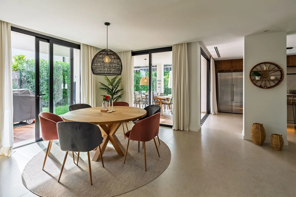 9abe5404-e3f3-4feb-8bb8-7343a7e7ac8f