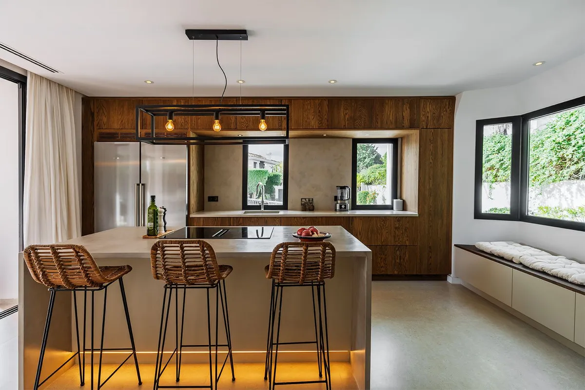 c0f9fe68-8987-480d-8b2c-6be7e32a7fc5