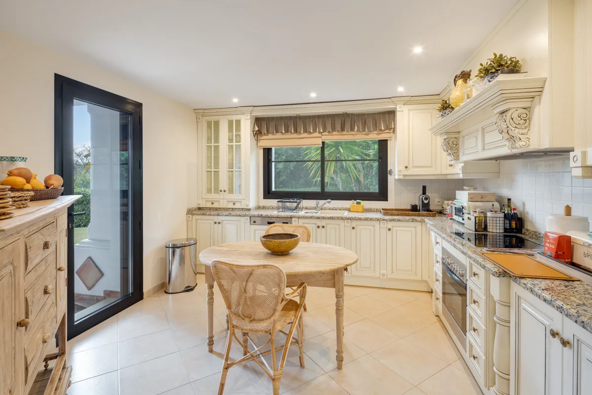 f03c7bcf-f6e0-49f1-b89d-cc30133b4d10