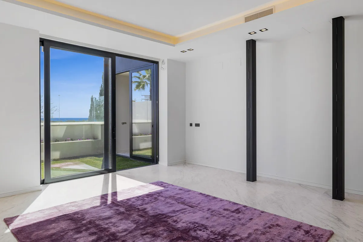 8087dbba-97ba-4bae-bf25-3b5353f51de9