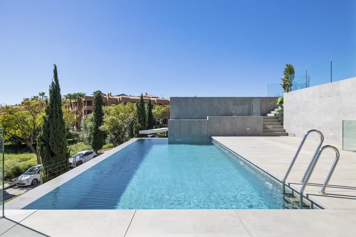 8eba5dba-2a0b-4d27-8e38-b3a7b130fe26