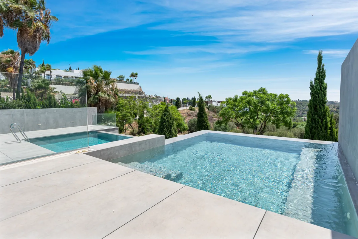 a9a7c4c4-a6b5-49fa-a61d-2c5e204a1cd6