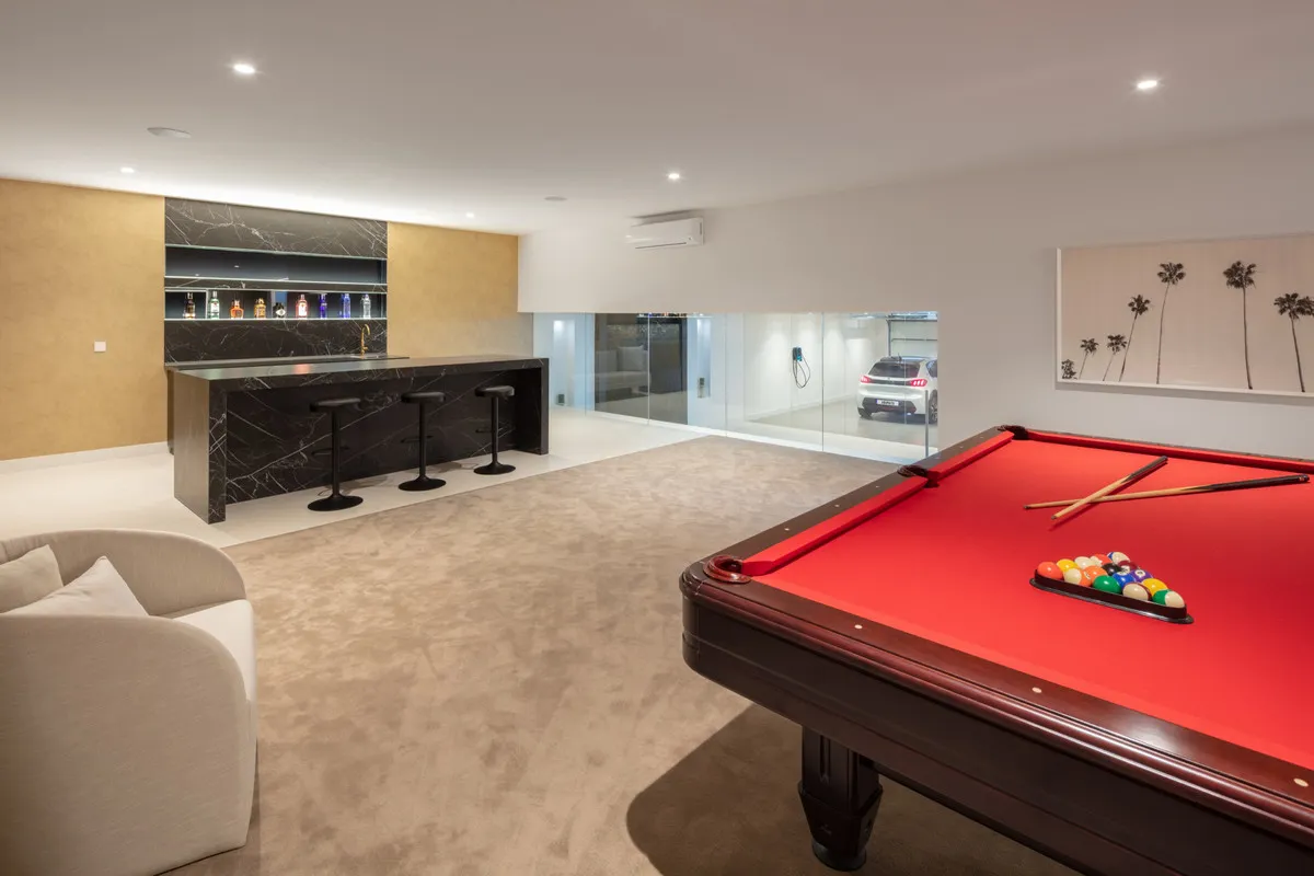 703b03d0-1a9d-42d6-92c4-107d1a1ece5e