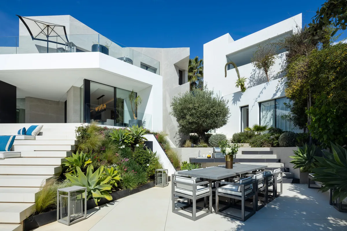 06d51313-d84e-4301-ab46-e86a00f544b1