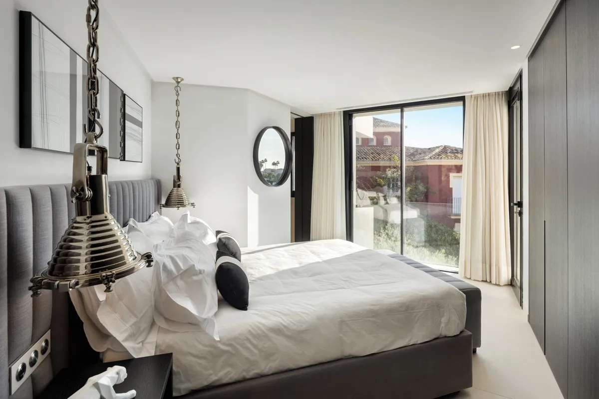 22d42bd3-6347-43de-b1e6-654a0f8990f1