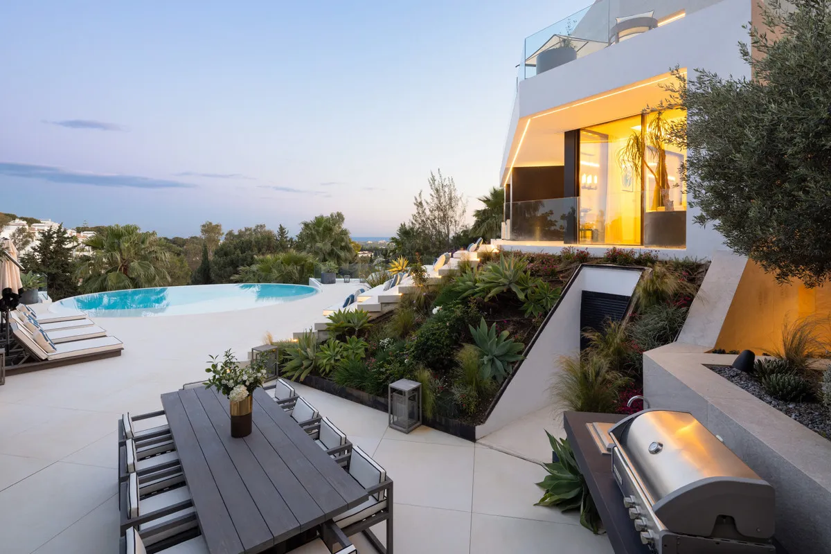 a52a84ec-cd4a-4066-b0f0-b318e7f0852f