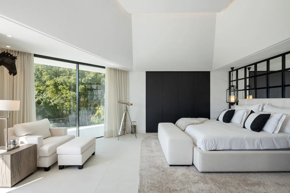 abe4b137-9432-4706-9646-e2ff2a1843ff