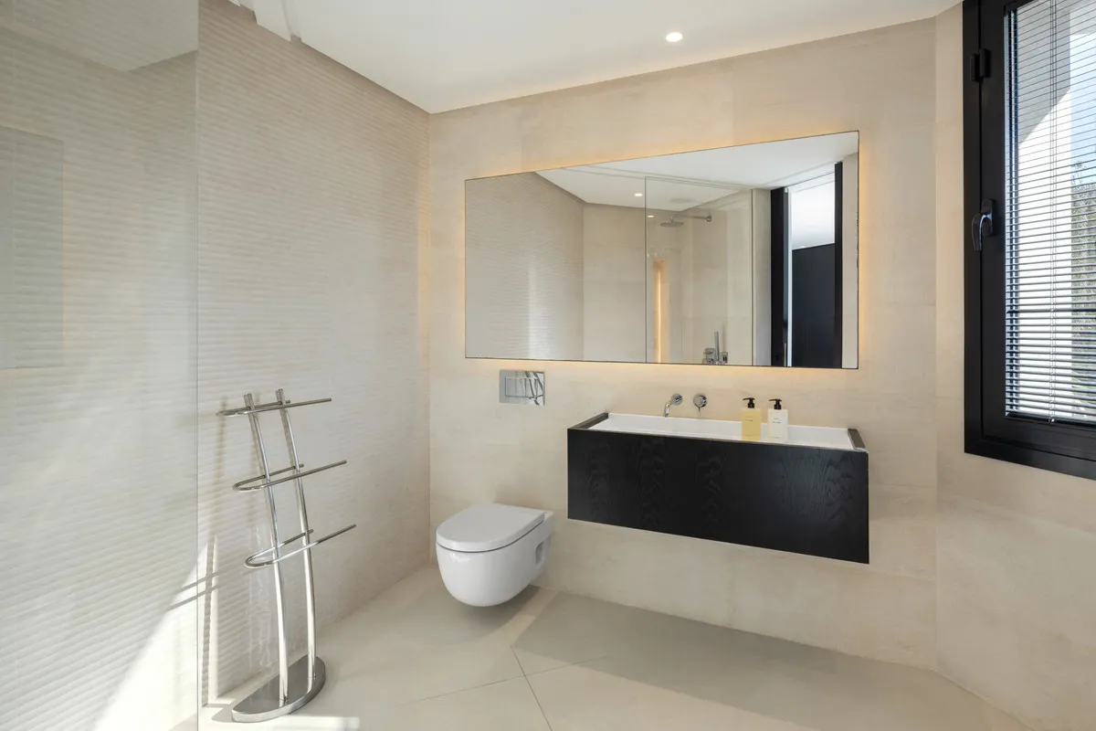 df571523-fb04-4493-acda-371ae2323050