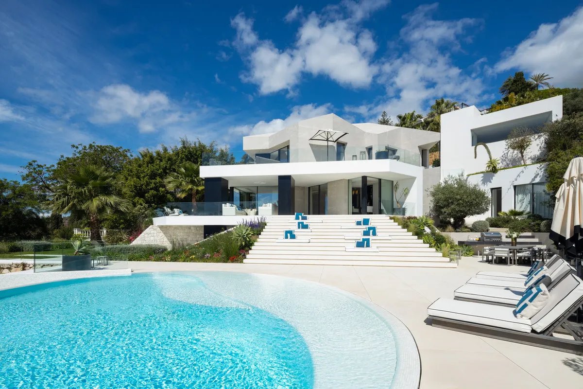 e0798e89-3869-4aa1-80e9-4ddf337f28d8