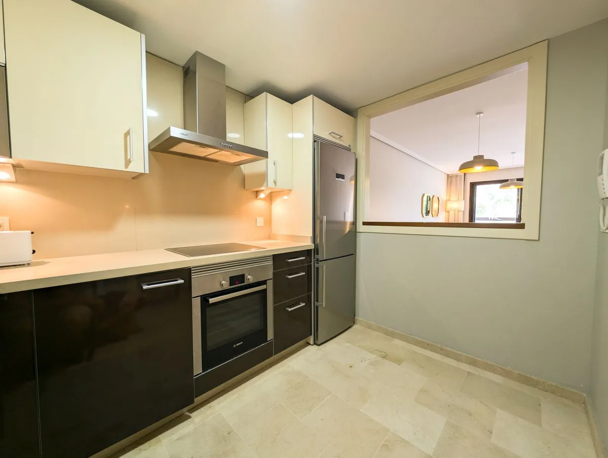 04b4143a-32d3-49fa-97f4-5ab5612120f1