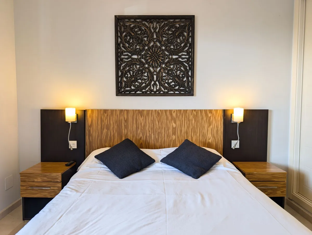 c8ce920e-3eef-421c-891b-b1dc15f56b06