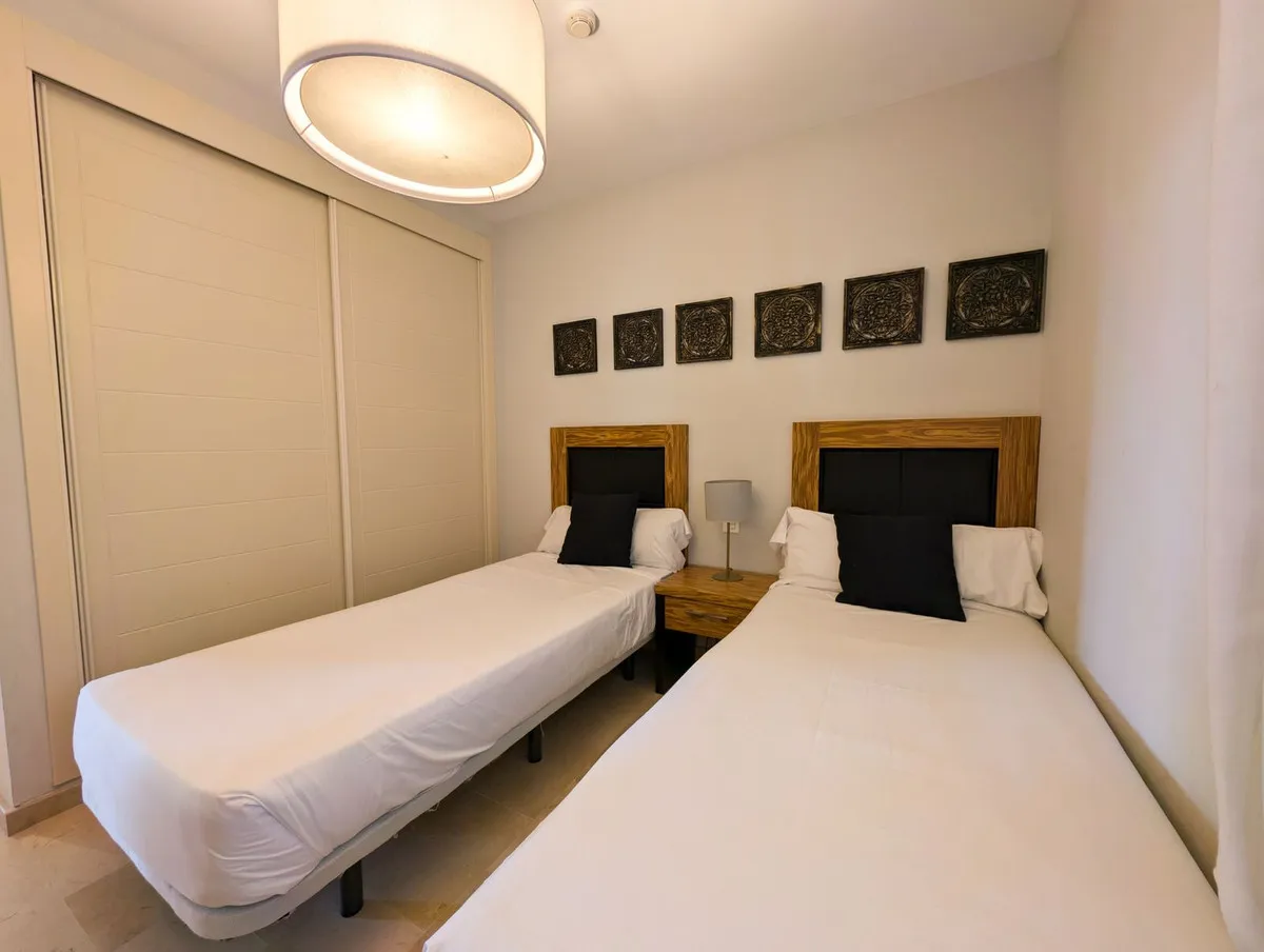 e37e3464-bbc8-446a-af08-b6b490fe9226