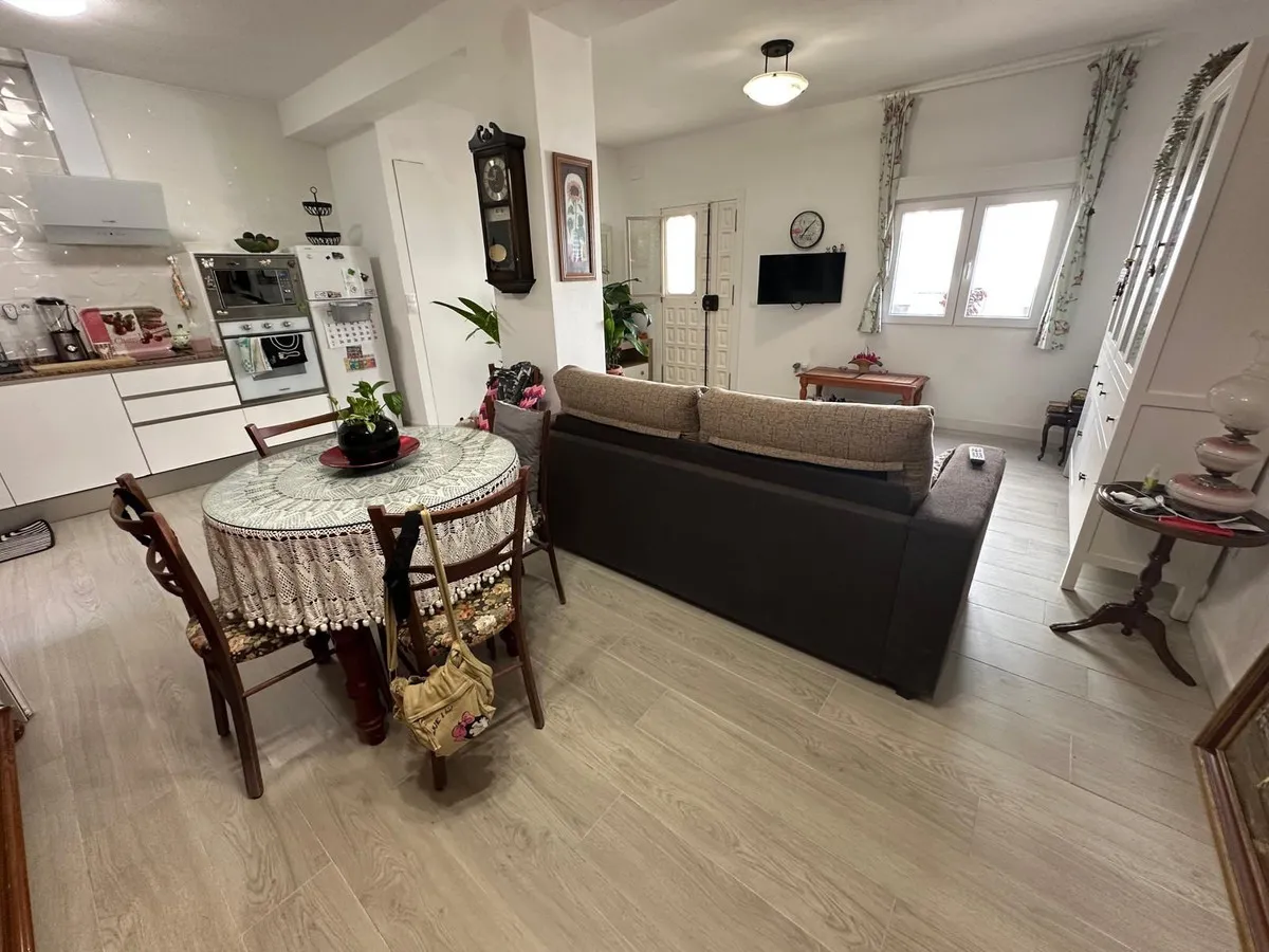 69abd57c-1e41-4e53-b3a2-9afc70fd1760