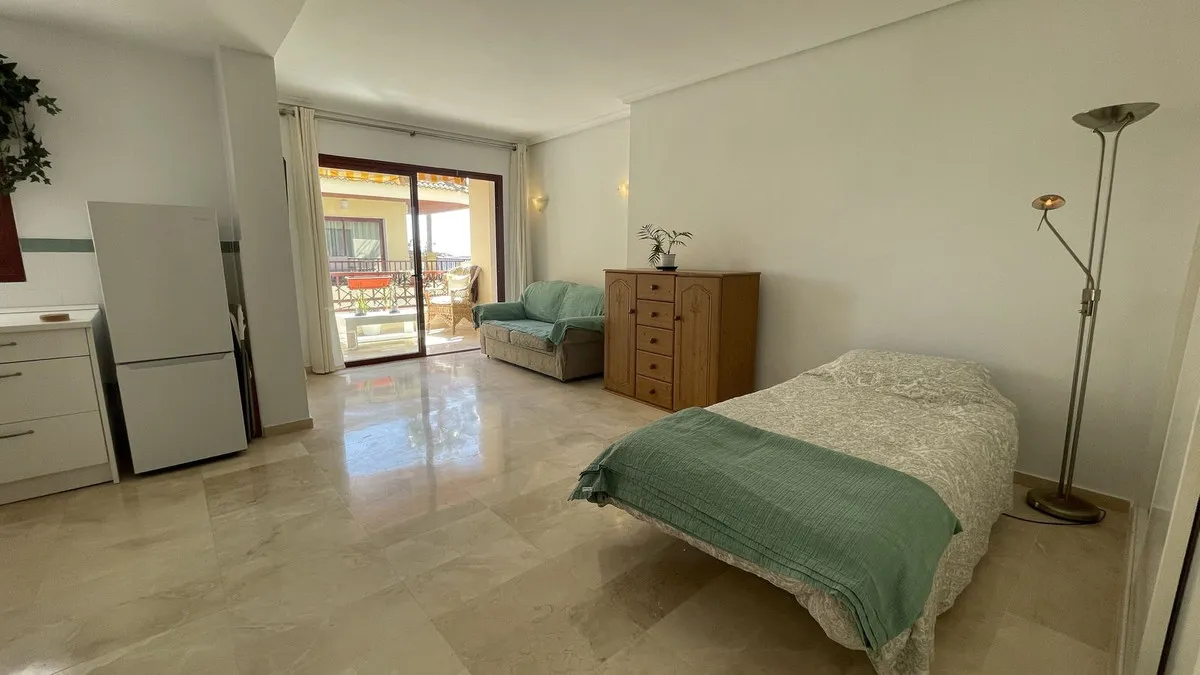 d93654e0-7a50-45b1-9024-90902a59b8bd