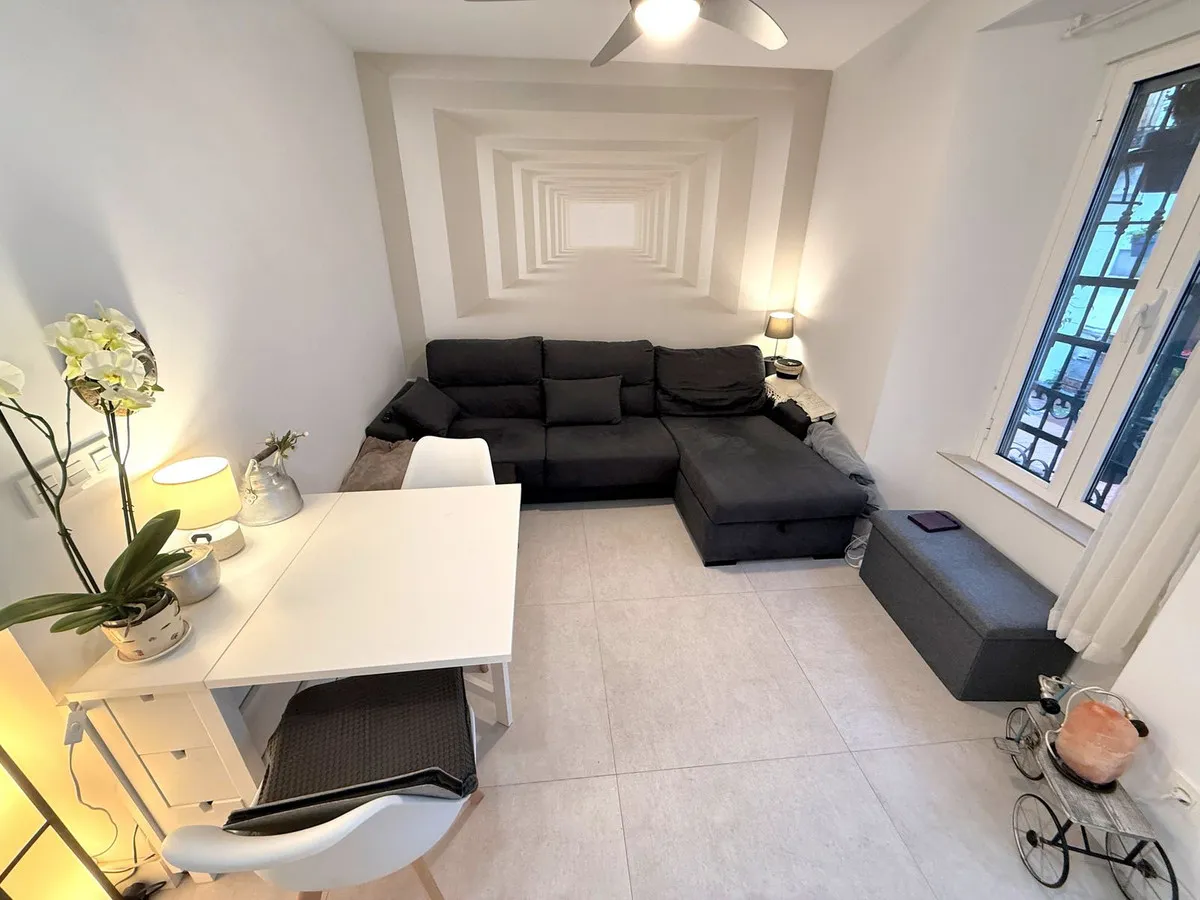 bb0fd948-219f-432f-8c38-451696053ccf