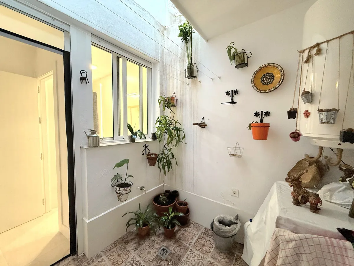 e60a36e2-7259-4aba-b45d-e87deb864eef